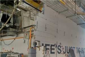 成都錦江區春熙路ifs速度披薩店拆除工作室內裝修拆除公司