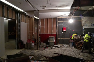 成都武侯區拆除凱德廣場西餐廳20191017