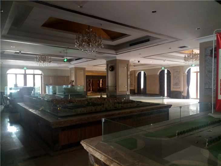 成都專業(yè)售樓部室內(nèi)裝修拆除清運(yùn)恢復(fù)清水公司