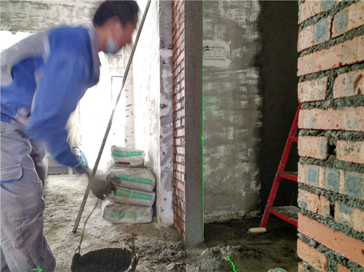 家裝拆除后的砌墻工程，戰狼拆除應業主強烈要求進行施工