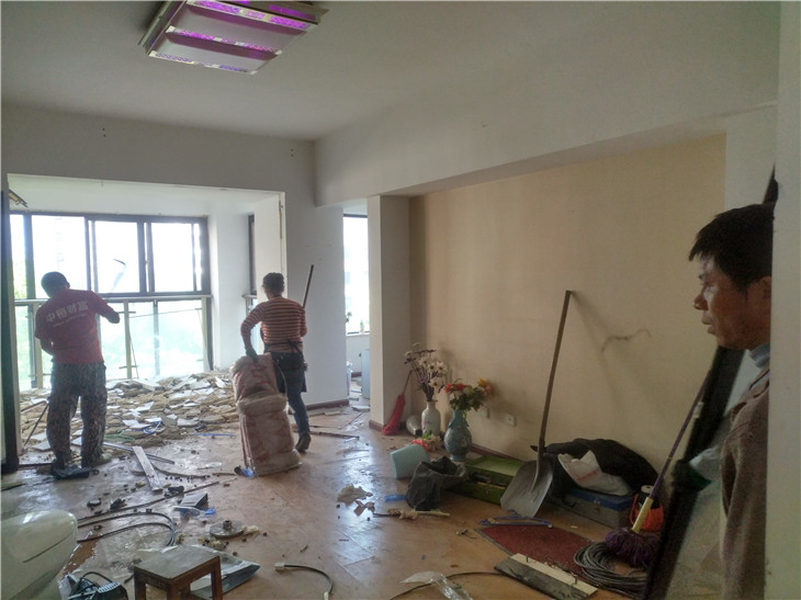 成都溫江西花汀二手房家裝拆除清運