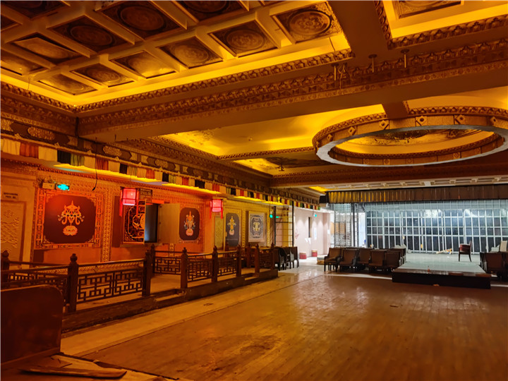 成都劇院室內(nèi)裝修拆除夢(mèng)幻唐古拉拆除舞蹈室拆除