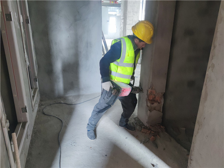 成都墻體拆除一平方多少錢專業(yè)拆拆除公司-戰(zhàn)狼拆除雙流永康路拆除案例